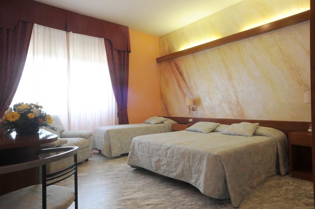Hotel Excelsior Monticchio  Eksteriør billede